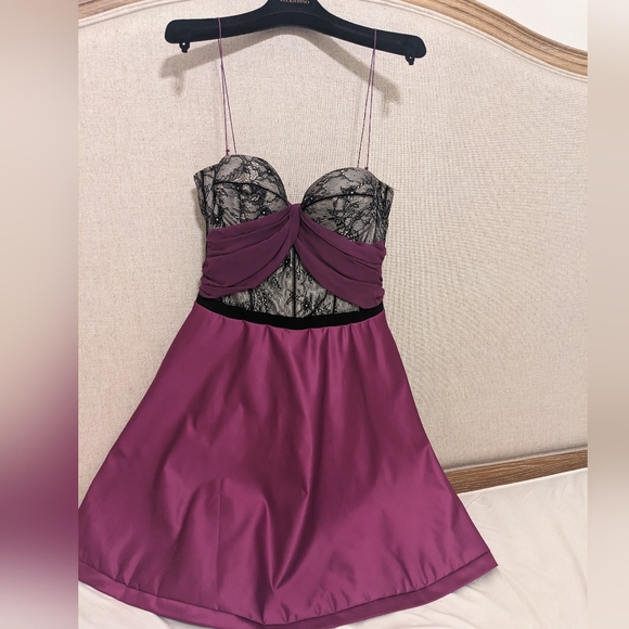 Pinko elegant dress -size 6 - Picture 2 of 4